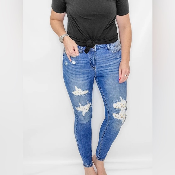 NWT Judy Blue High Waist Skinny Fit Blue Denim Jeans  w/Lemon Patches Womens 16W - Picture 1 of 8